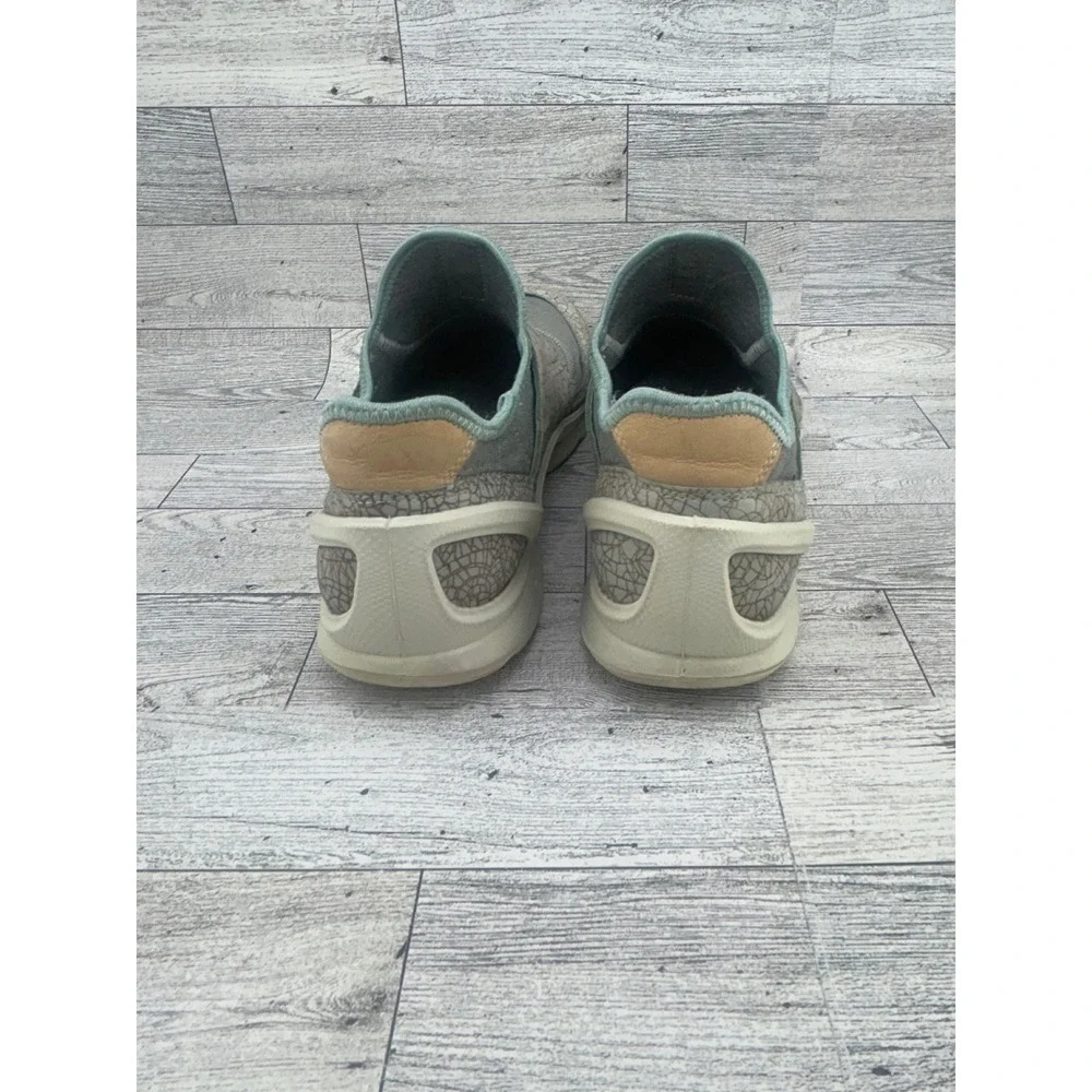 ECCO Biom Women Grey Sage Green Slip On Sneakers Crackle Pattern Sz 38 EU 7.5 US